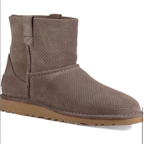 UGG Unlined Mini Perf - Picture 3 of 10